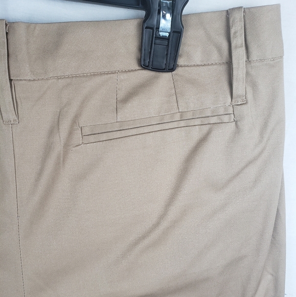 NWT George Women's Khaki Bernuda Shorts Sz 12 - Picture 4 of 8